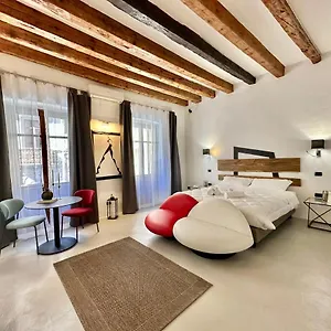 C&o Savoia Deluxe Pensión